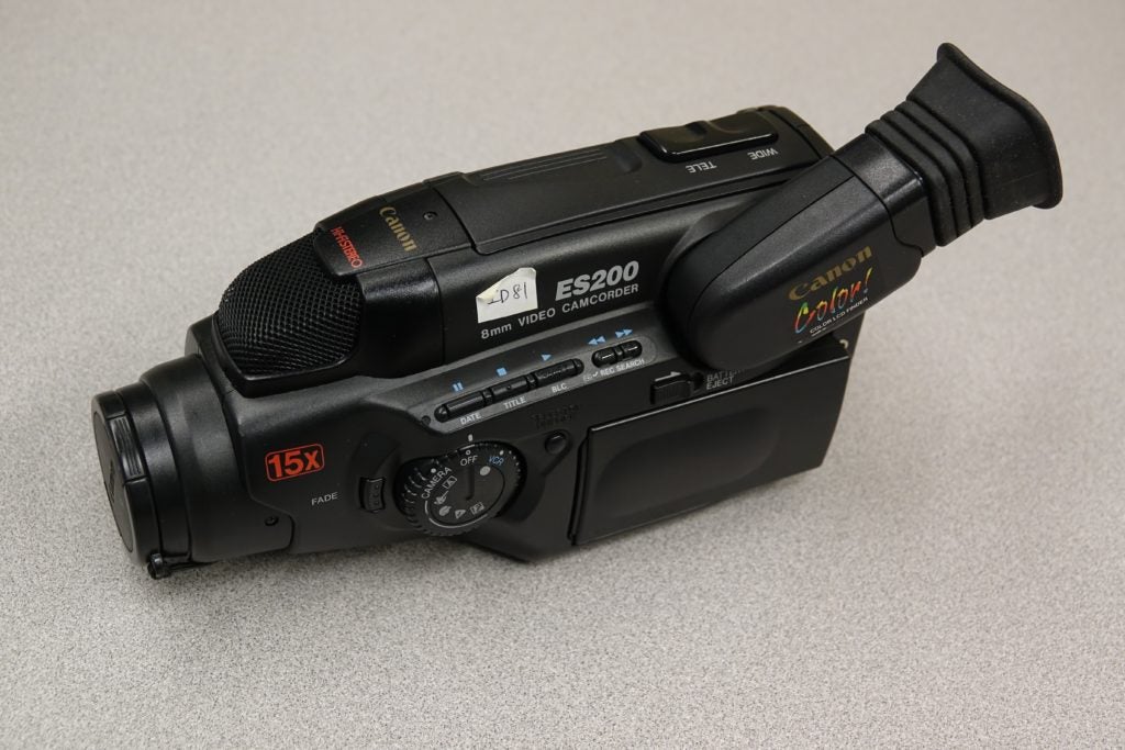 canon es200 8mm video camcorder